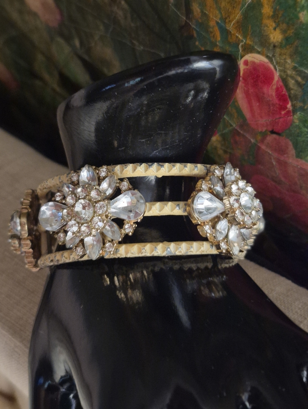 Vintage Rhinestone Floral Cluster Motif Stretch Victorian Style Bangle Bracelet